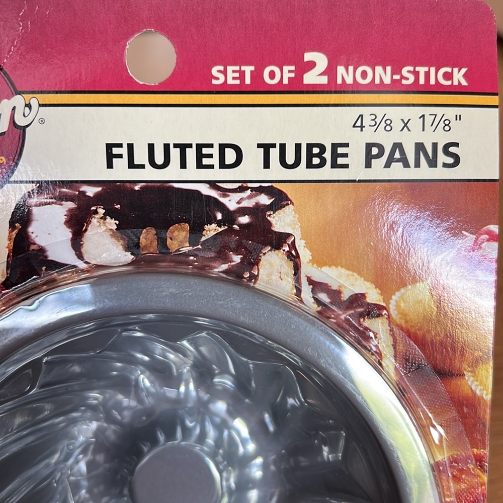 Set of Two Non-Stick Fluted Tube Pans